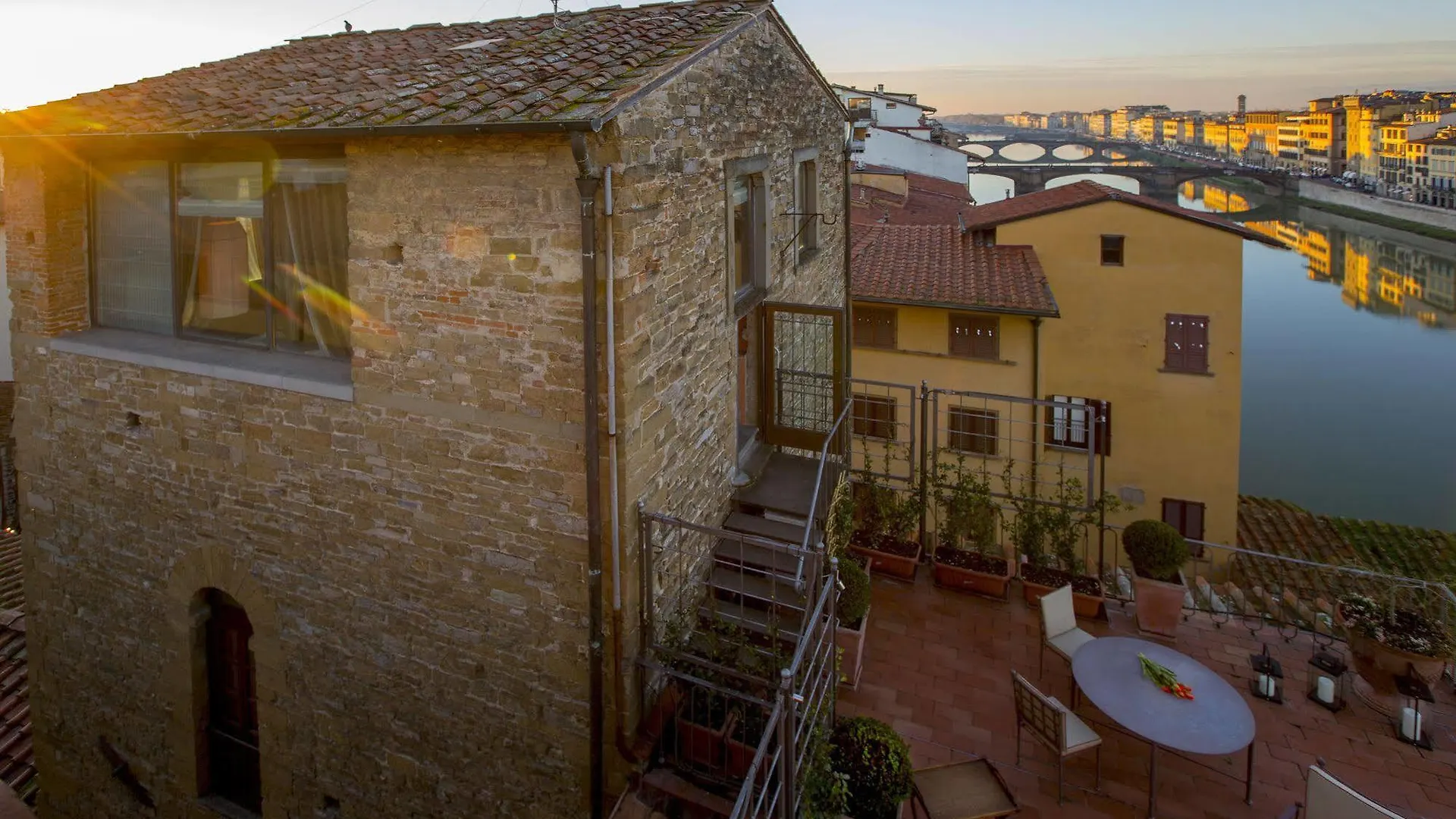 פירנצה Torre Mannelli Suites 0*,  איטליה